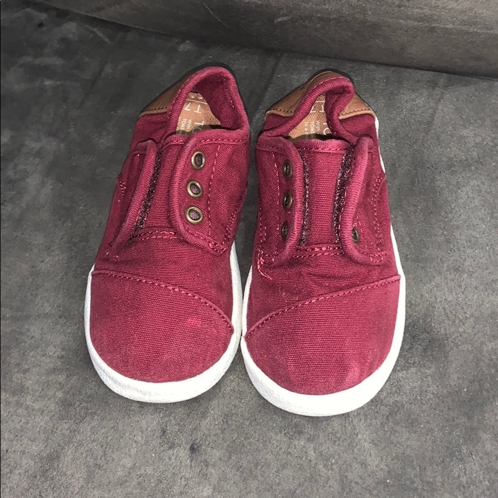 Toms size 7